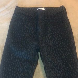 Good American Cropped Leg Jeans